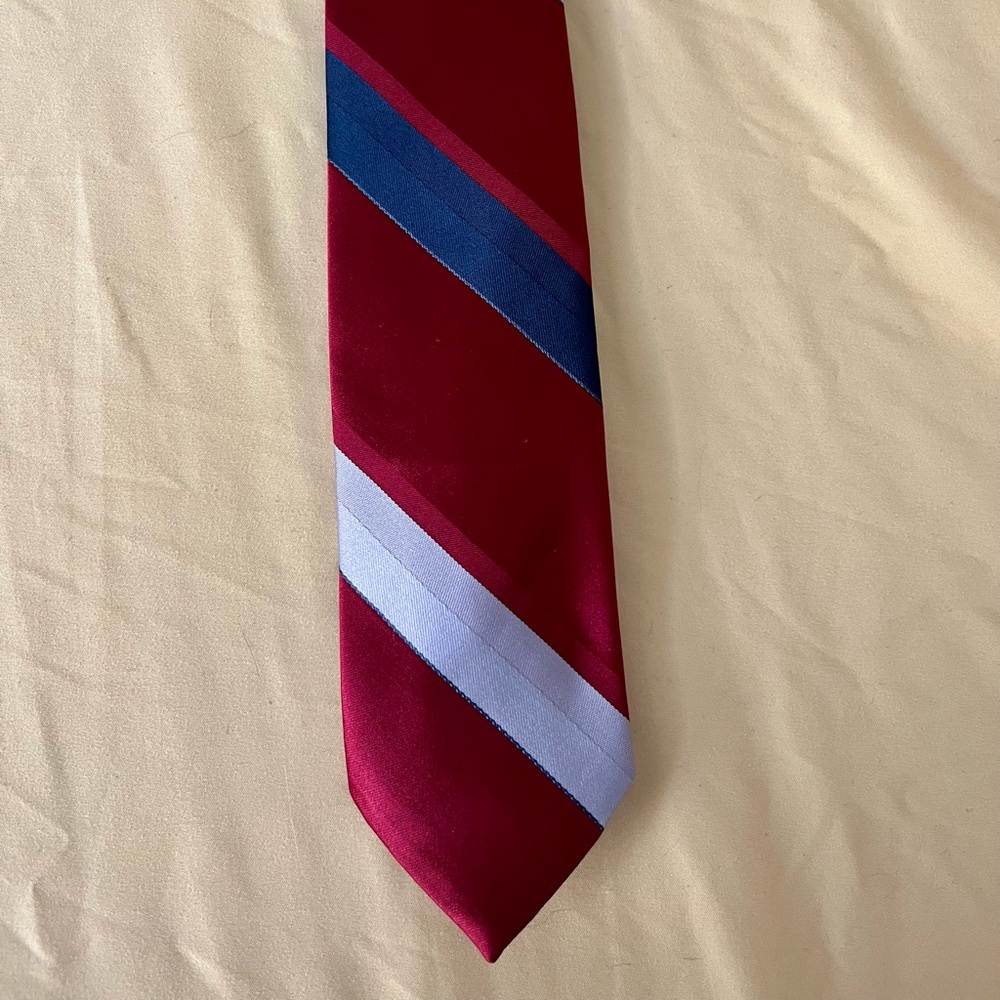 EUC Wembley Striped Necktie 👔